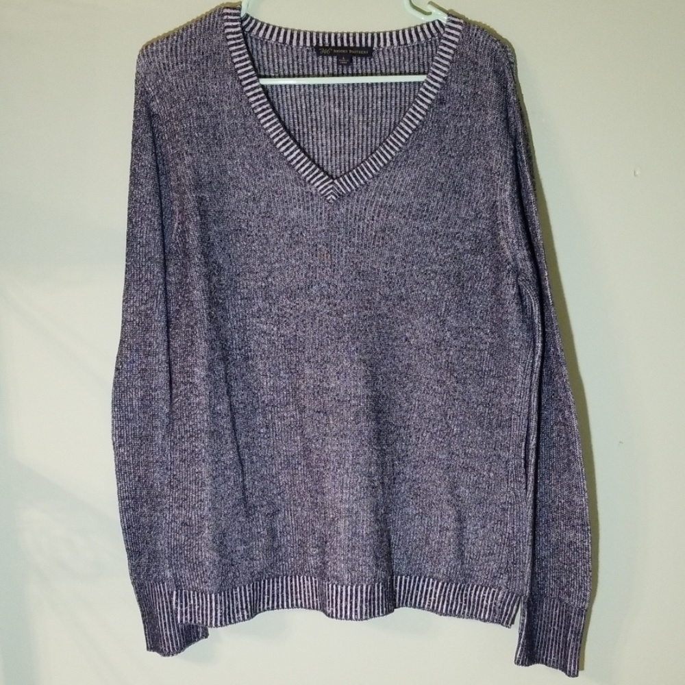 Brooks Brothers "346"  mens v-neck sweater
